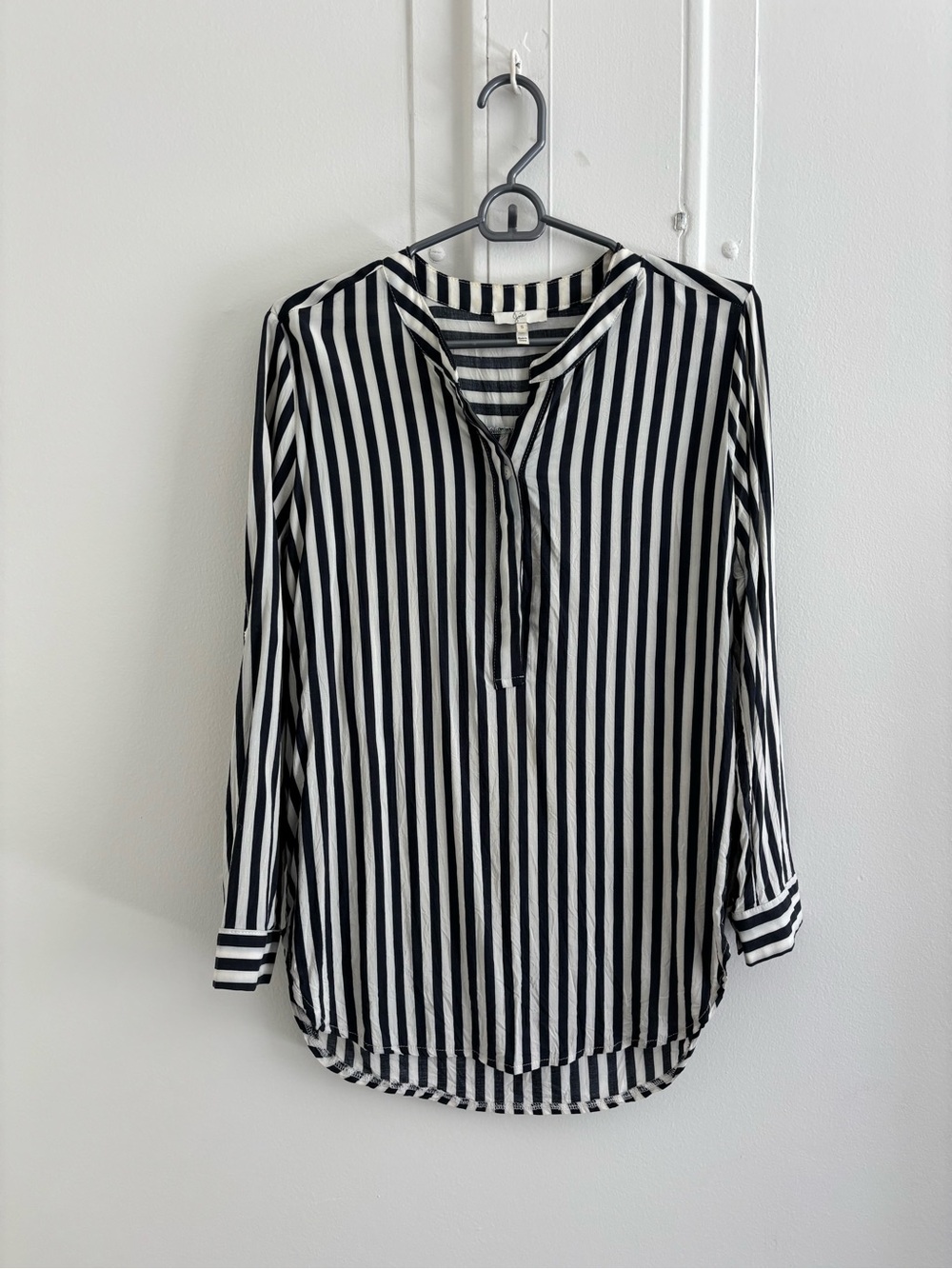 Joie Black & White Striped Women's Blouse